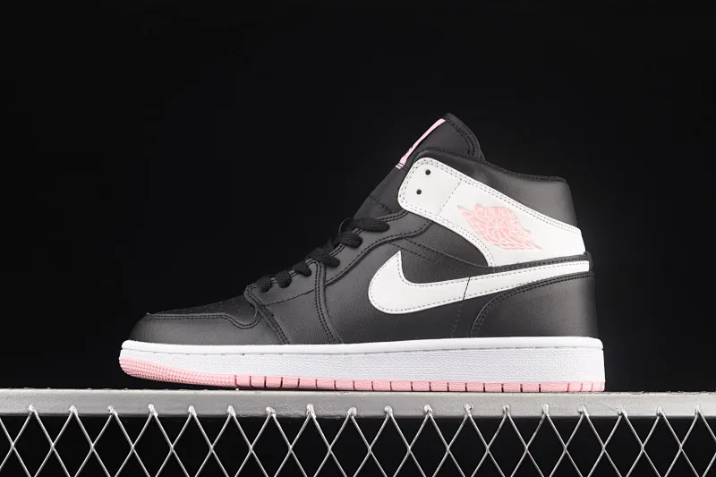 All categories Air Jordan Jordan series basketball shoes Air Jordan 1 Mid Air Jordan 1 Mid AJ1 Joe 1 black and white mid-top basketball shoes 555112-061